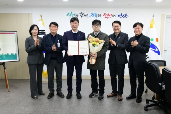 안산미래연구원 초대 원장에 이진수 전 안산시 부시장 임명.jpg