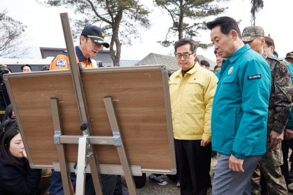 경기도지사 포탄현장 (2).jpg