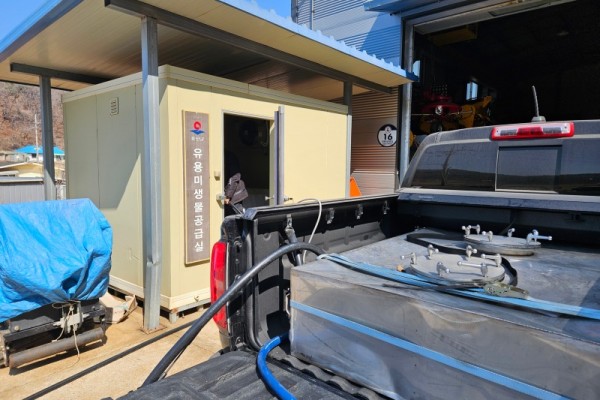 옹진군 유용미생물(EM) 도서 공급 나서.jpg