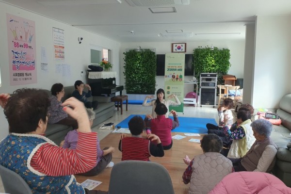 안산시 사동,‘찾아가는 어르신 건강생활실천사업’연중 시행.jpg