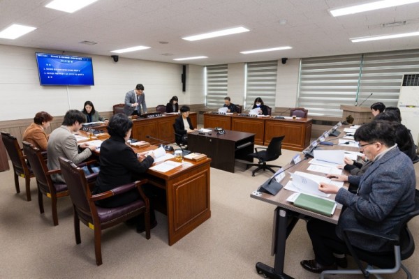 안산시의회 운영위원회 회의.jpg