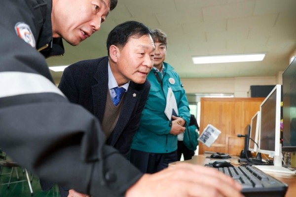 박태순 안산시의회 의장 산불감시.JPG