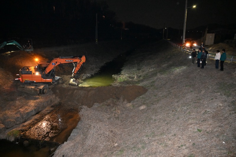 안산시, 안산천 상류 오염 2.jpg