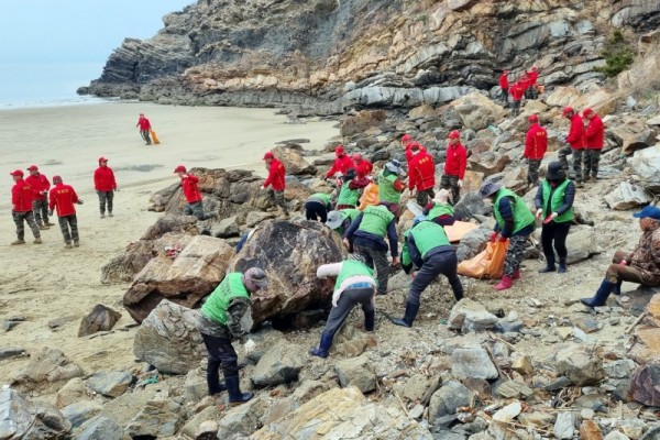 대청면, 지두리 해변서 민,관,군 합동 클린업데이 실시)-1.jpg