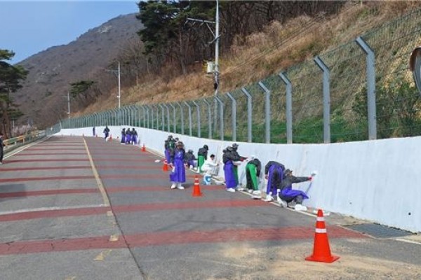 대청면·해병 제6여단 농어촌도로 외벽 도색 공동 봉사활동 실시)-1.jpg