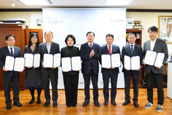 시의회 결산위원.JPG