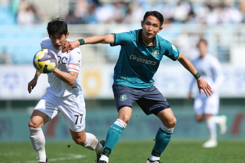 안산, 경남전 홈 승리와 통산 300호 골 ‘두 마리 토끼’ 사냥 나선다_사진1.jpg