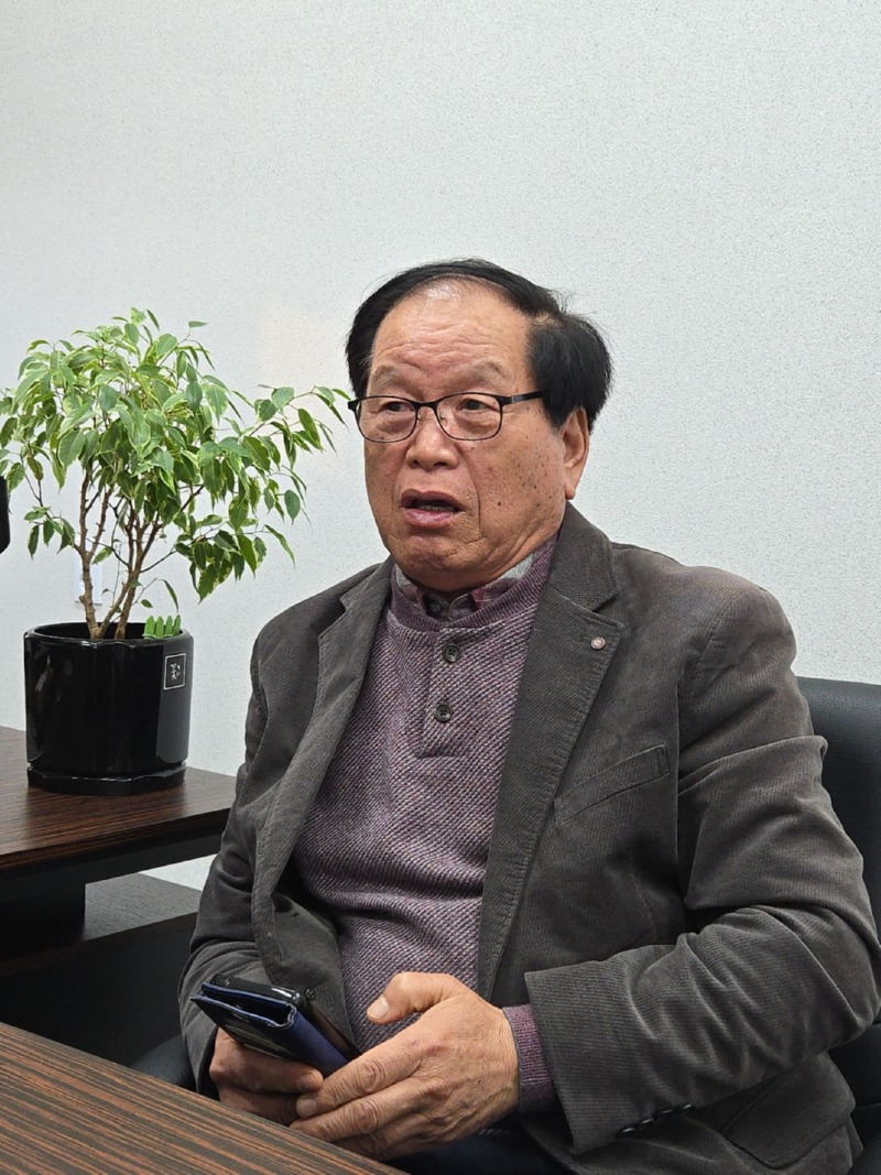 김선철 교장.jpg