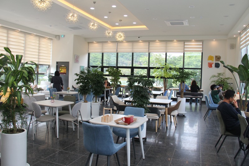 2층 카페전경.JPG