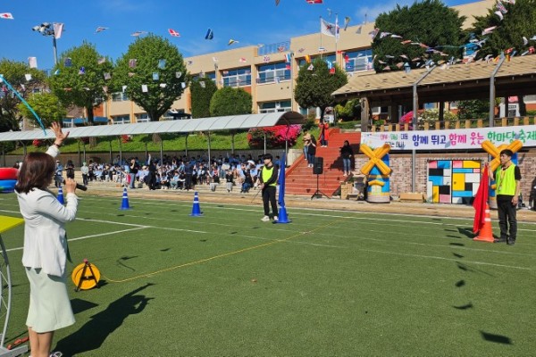 김수진 교육장 대부3교 운동회 참석_03.jpg
