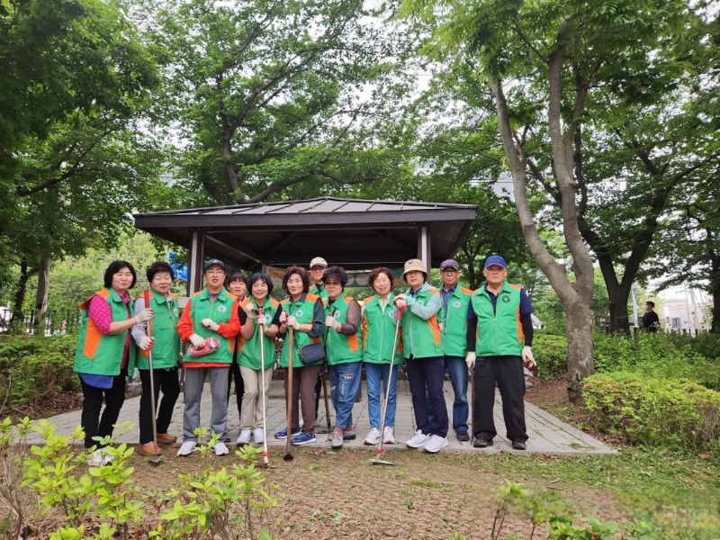 사이동 자율방재단, 여름철 풍수해 대비 빗물받이 정비활동 (1) (1).jpg