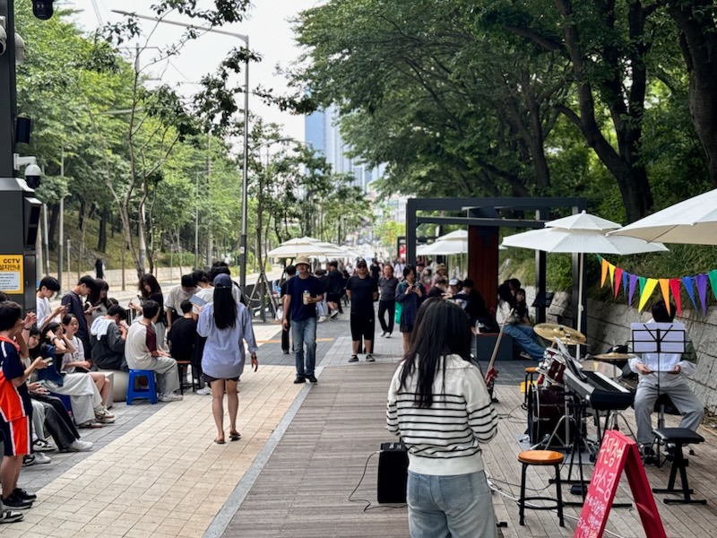 안산시, 월피동 도시재생 거리문화축제 시민 호응 속 성료(1) (1).jpg