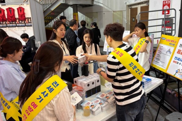 안산시, 청년 대상‘전세사기 피해 예방’홍보 캠페인 진행(2).JPG