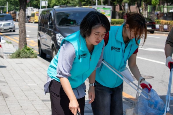 용혜인 의원 청소.jpg