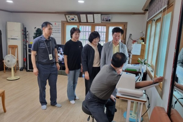 이동, 관내 경로당 내 자동전자혈압계 지원.jpg