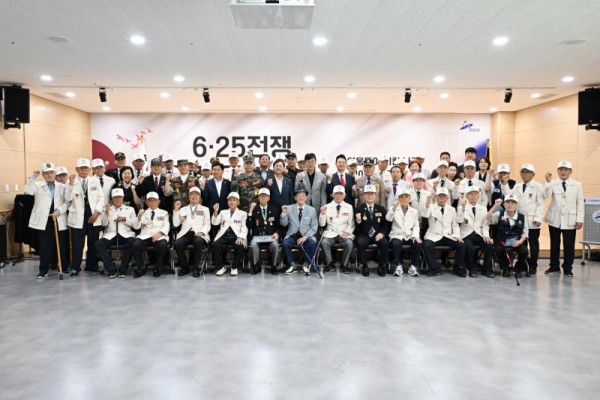 안산시, 6.25 전쟁 제75주년 행사 거행“고귀한 희생 기억합니다”(1).jpg