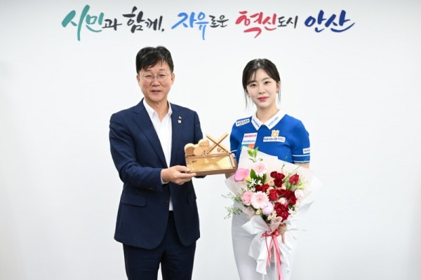 안산시, 프로당구 선수 정수빈 홍보대사 위촉… 스포츠 문화 도시 알린다.jpg