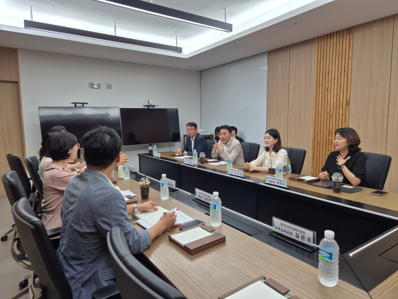 장윤정 의원, 장윤정 의원, 과대·과밀학교 문제 해.jpg