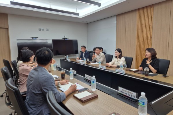 장윤정 의원, 장윤정 의원, 과대·과밀학교 문제 해.jpg