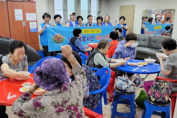 일동 성호경로당 국수 나눔 행사.jpg