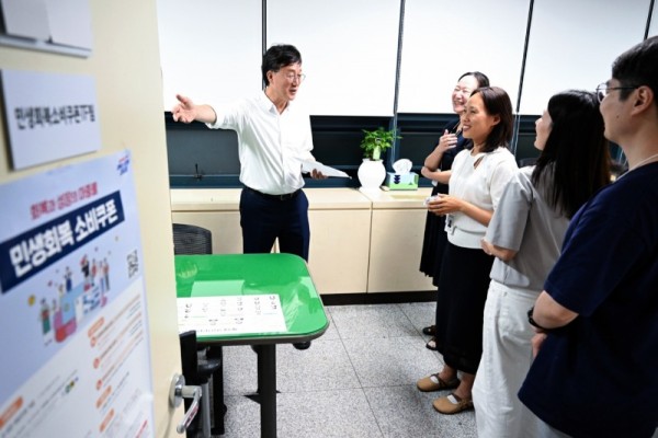 이민근 안산시장, 민생회복 소비쿠폰TF팀 방문해 집행 상황 점검.jpg