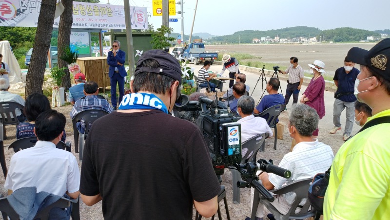 대부도저널 19-1 섬마을선생님 노래비 제막식 양운영 대부동주민자치위원장의 격려사.jpg