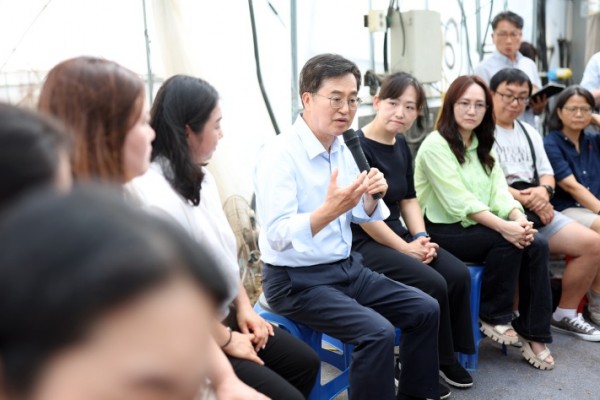 김동연 지사 사진자료.jpg