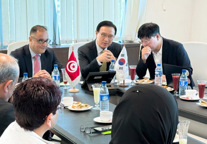 임태희 교육감 길을 내는 교육 튀니지.JPG