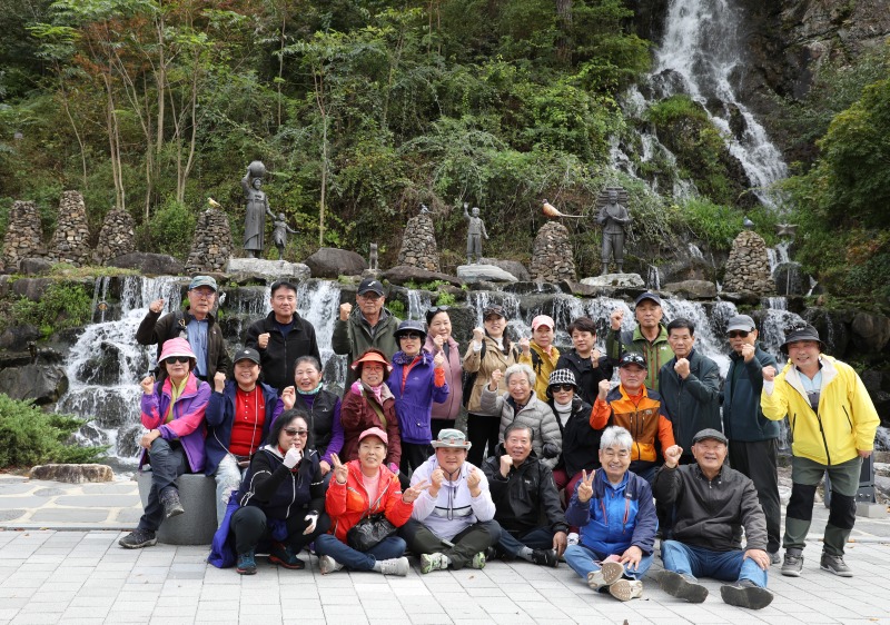 저널트레킹투어 인공폭포.jpg