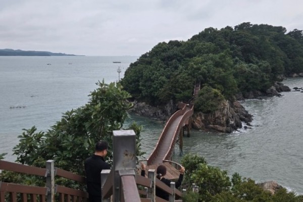 구봉도 모노레일.jpg