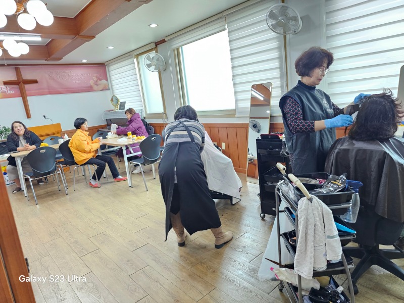 정찬빈 무료봉사.jpg