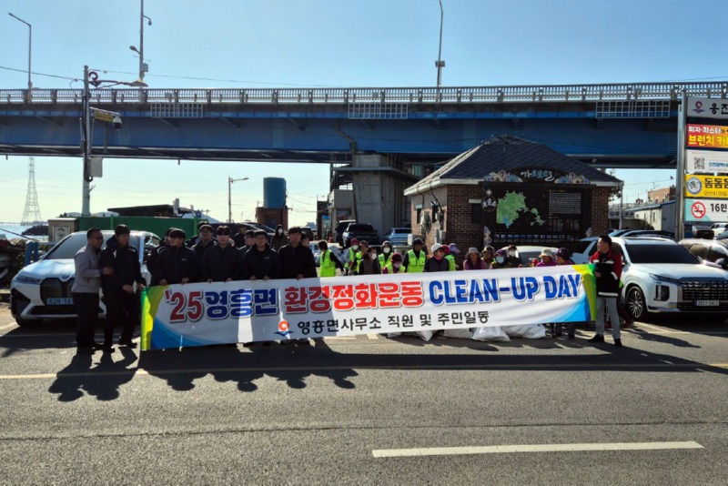 영흥면, 가을철 방파제 낚시객 쓰레기 수거).jpg