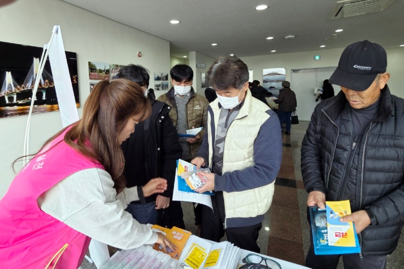 옹진군, 11월 음주폐해예방의 달을 맞아 영흥면 절주 금연 캠페인 운영)-1.jpg