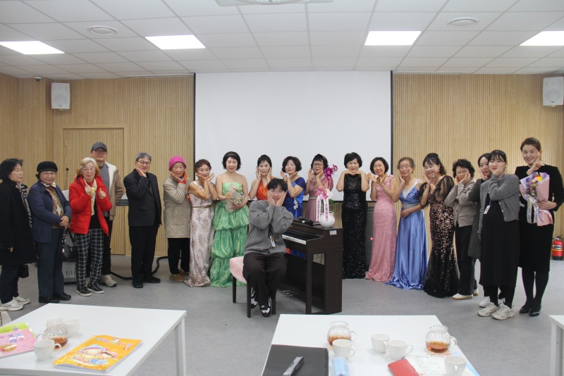 대부도시니어들의 감동무대.JPG