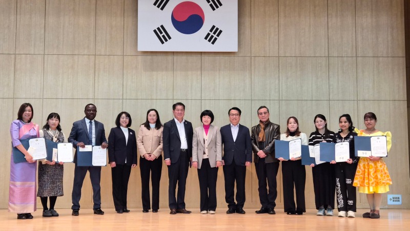 문혜미 수상자 사진.jpg