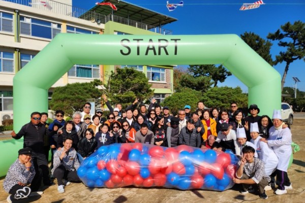 초딩운동회 단체.jpg