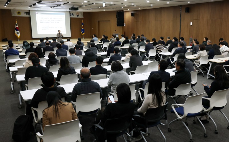 경기도의회, 직원대상 성희롱.jpg