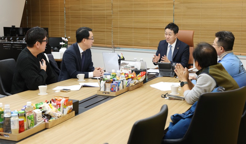 2김진경 의장, 경기도 중고차.jpg