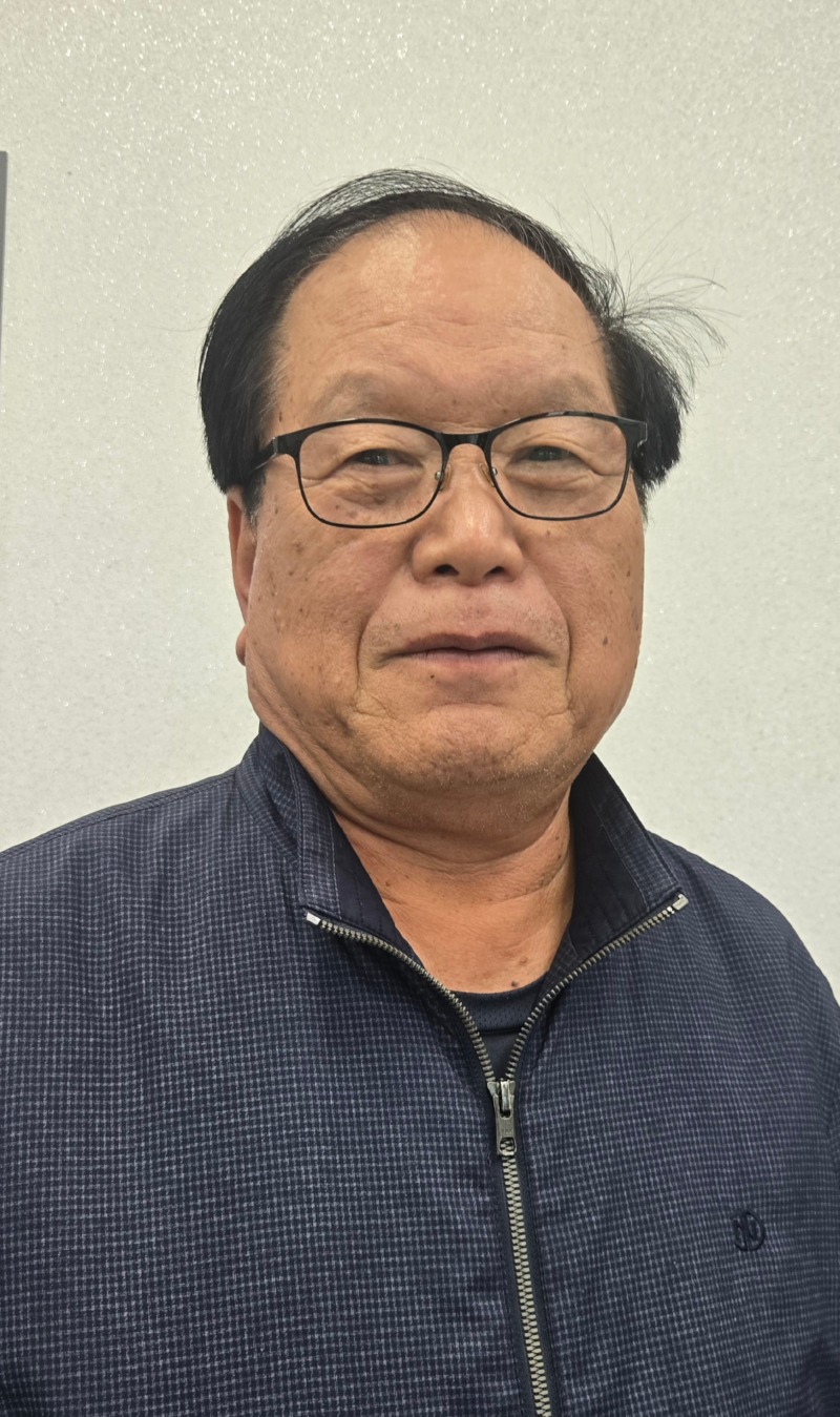 김선철 전 대남초 교장.jpg