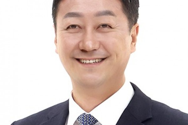 김진경 경기도의회 의장.jpg